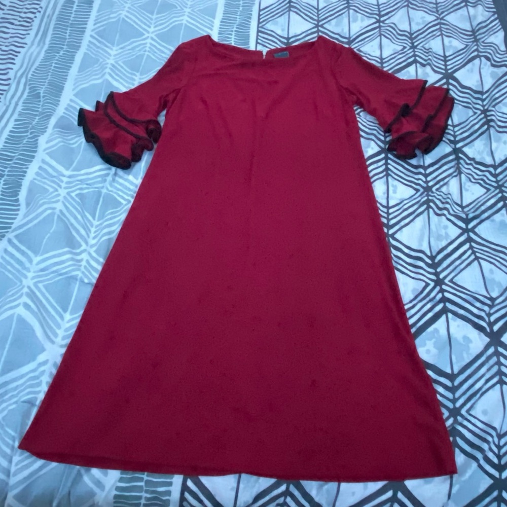 Burgundy frilled sleeved dress